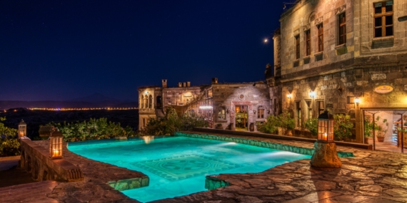 The Times Gazetesi, Kapadokya’daki Museum Hotel’in Tarihi Dokusunu ve Gastronomi Başarısını Mercek Altına Aldı