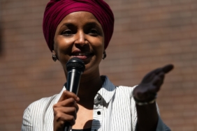 Demokrat Kongre Üyesi Ilhan Omar’ın Evine Baskın Yapıldı, Ailesine Celp Gönderildi